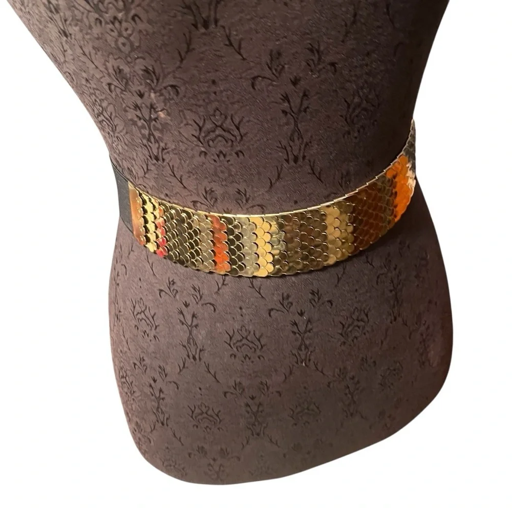Vintage 80s Gold Toned Fish Scale Stretch Belt Small